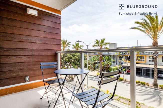 Building Photo - 14055 Tahiti Way
