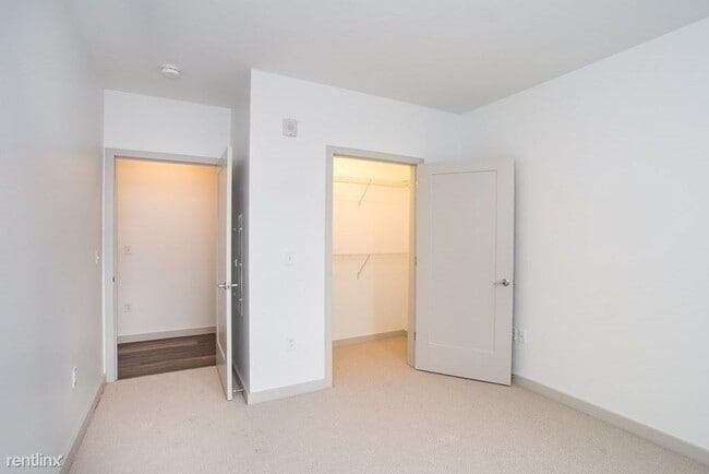 Building Photo - 1 br, 1 bath Condo - 180 Telford Street, #3-6