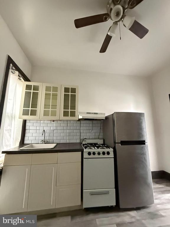 Photo - 3258 N Park Ave Apartment