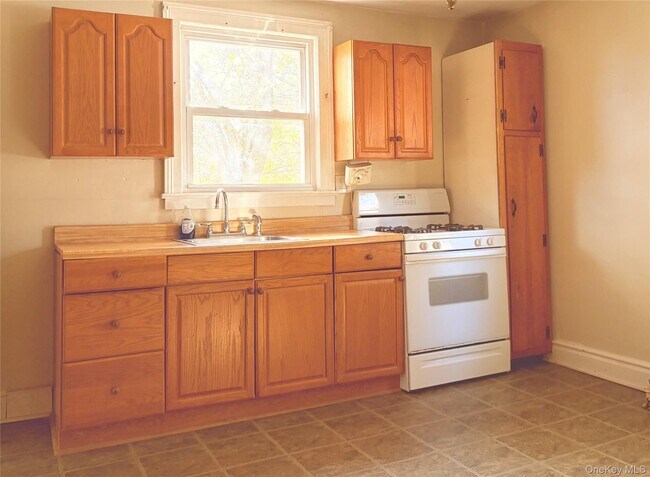 Foto del edificio - 7 Hudson Ave