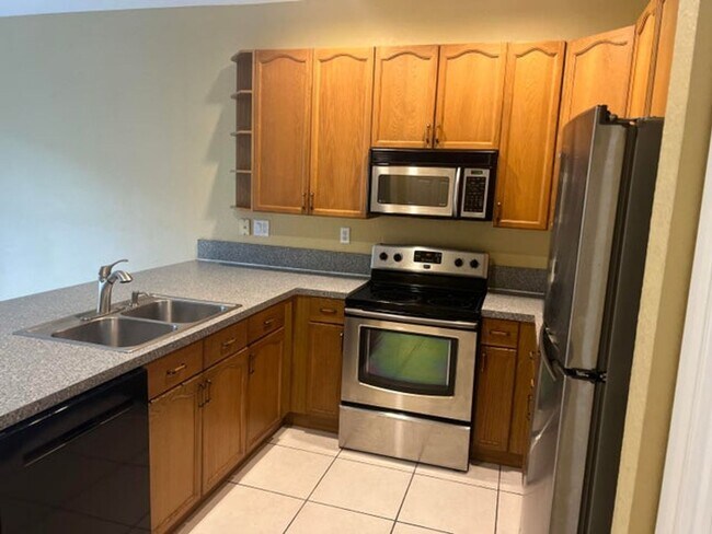 Building Photo - 4434 Lake Lucerne Cir