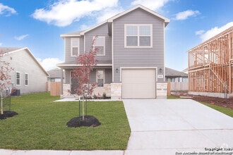 Building Photo - 2432 Ayers Dr