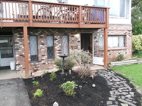 Building Photo - 33597 7th Av