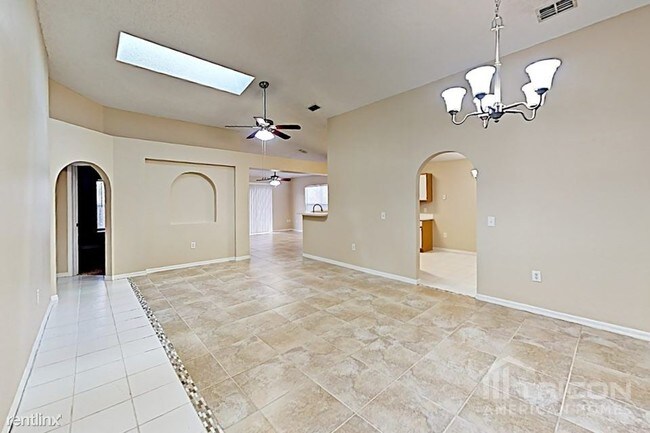 Building Photo - 4442 Stonemeadow Dr