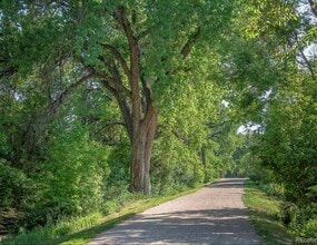 Building Photo - 1470 S Quebec Way