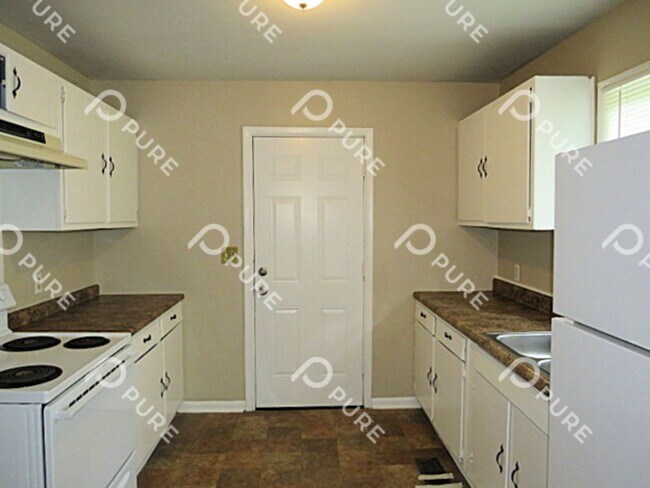 Foto del edificio - 3110 Leftwich St NW
