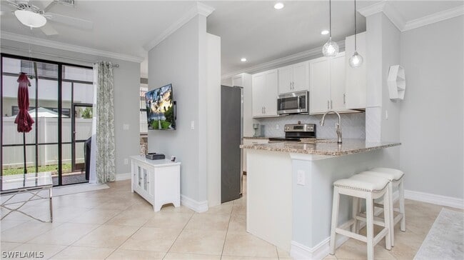 Building Photo - 9460 Sardinia Way