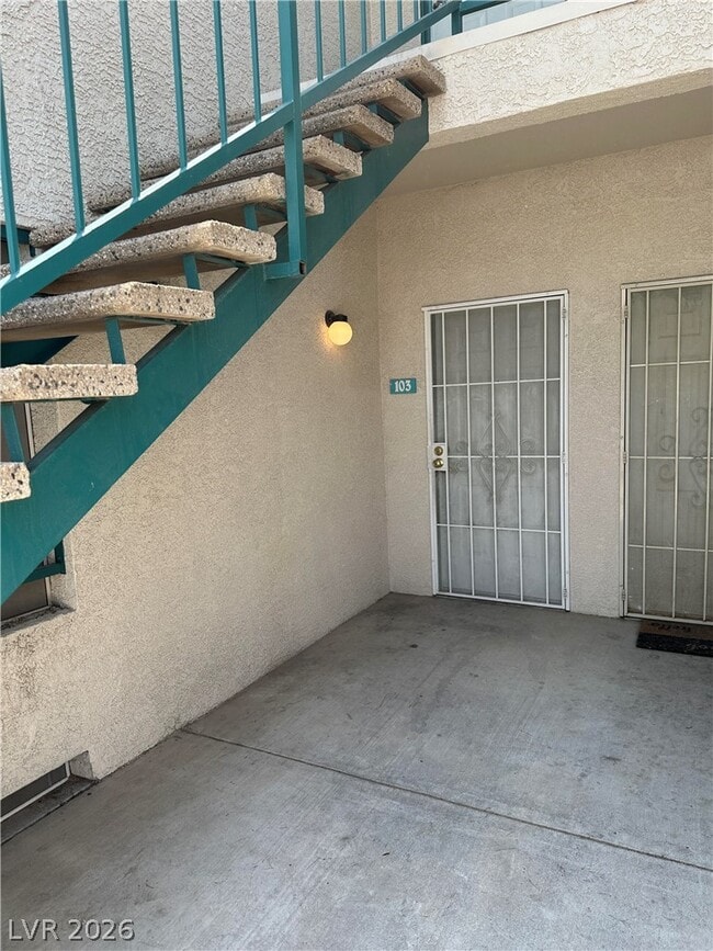 Foto del edificio - 5151 S Lindell Rd