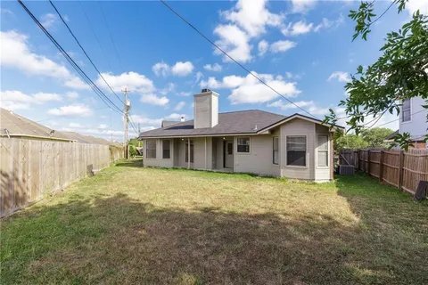 Foto del edificio - 3042 Shady Creek Ln