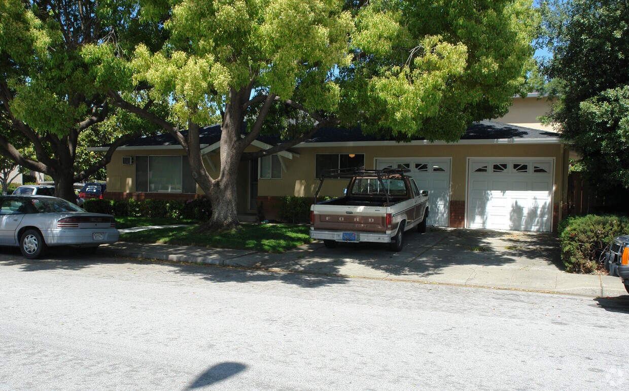 Foto del edificio - 810 Williams Way