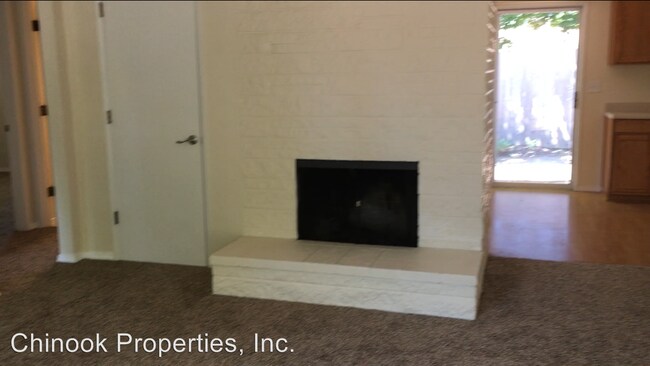 Building Photo - 1056 Martha Ct