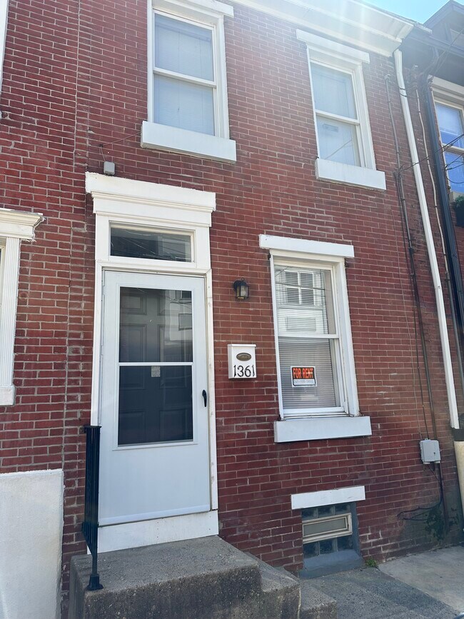 Foto del edificio - 1361 E Hewson St