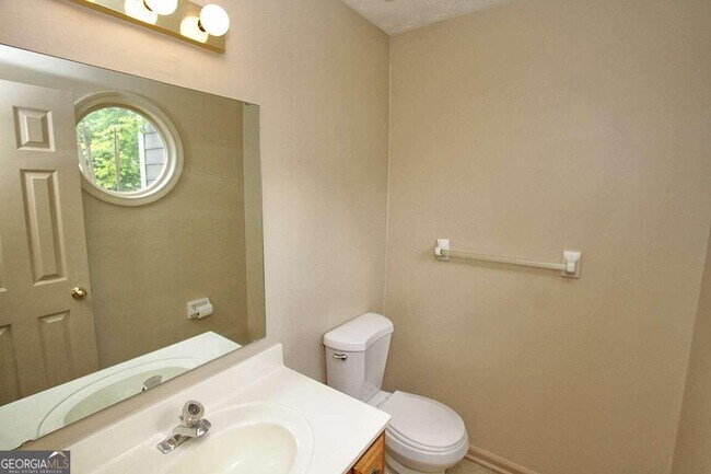 Building Photo - 1381 Omie Way