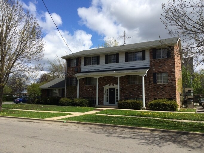Primary Photo - 400 E Downer Pl