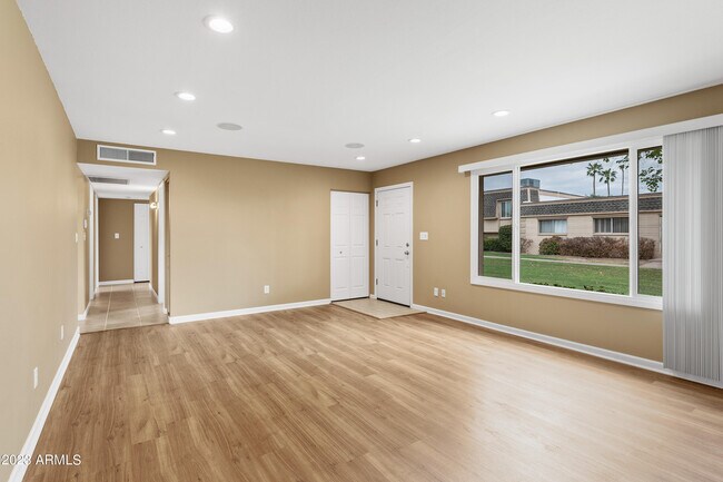 Building Photo - 4869 N Granite Reef Rd