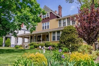 Building Photo - 275 Claremont Ave