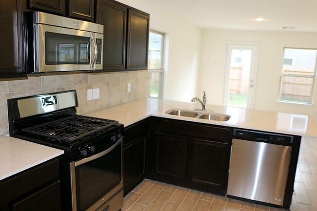 Foto del edificio - 19439 Archer Glen Dr