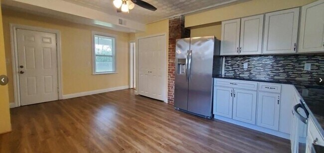 Building Photo - 606 Scituate Ave