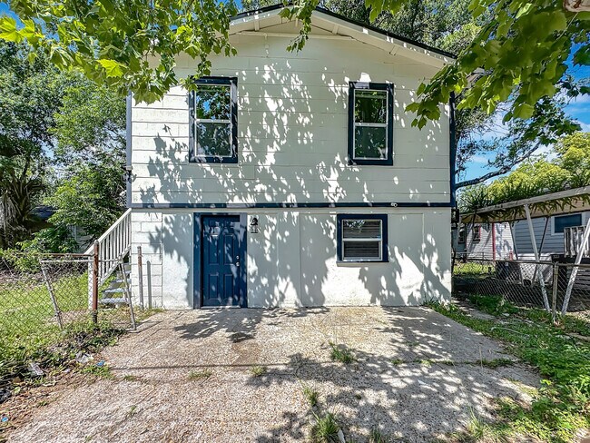 Foto del edificio - 844 Tyler St