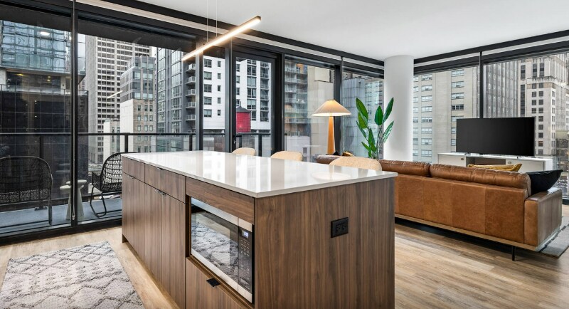 Foto principal - 228 E Grand Ave
