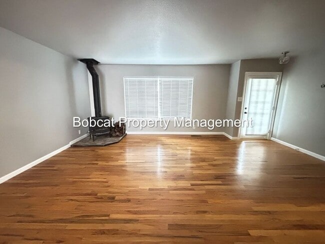 Foto del edificio - 708 Highland St