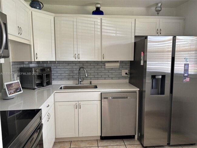 Building Photo - 351 Cambridge Rd