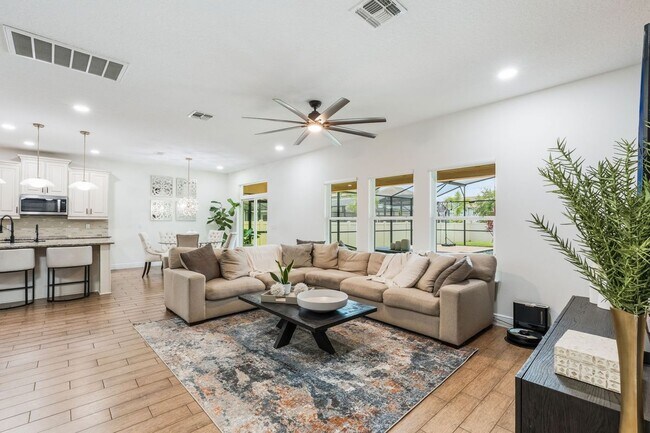 Foto del edificio - 14308 Ward Rd