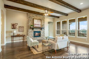 Foto del edificio - 3122 Running Fawn St