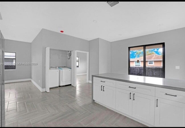 Foto del edificio - 2210 Farragut St