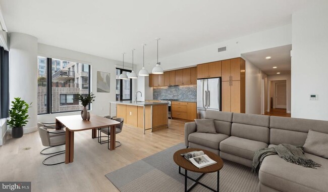 Foto del edificio - 10511 Strathmore Hall St