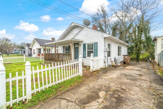 Foto del edificio - 1865 Beech St SE