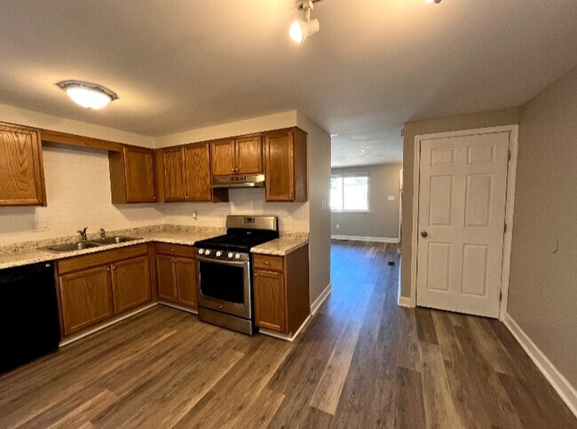 Foto del edificio - 1390 Lincoln Dr