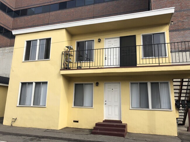 Building Photo - 348 E Providencia Ave