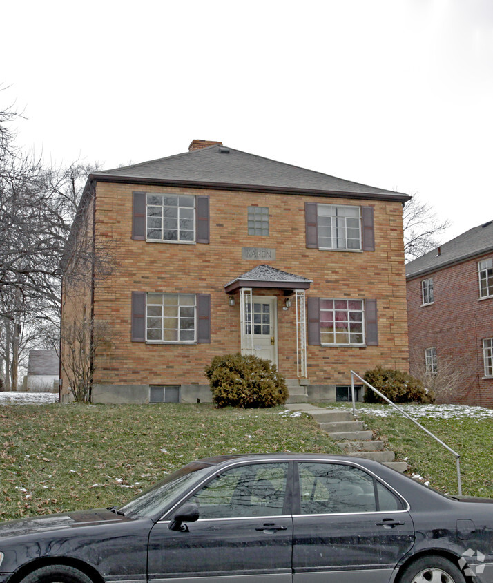 Building Photo - 211 Ryburn Ave