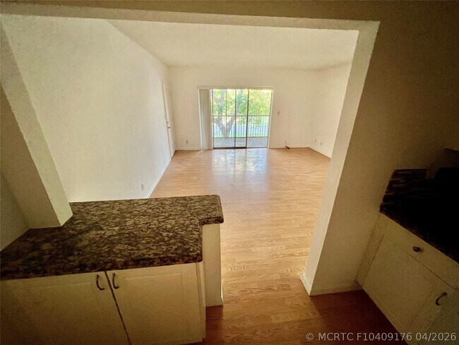 Foto del edificio - 760 SE 2nd Ave