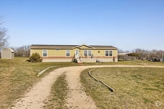 Building Photo - 1750 Wildhorse Ln