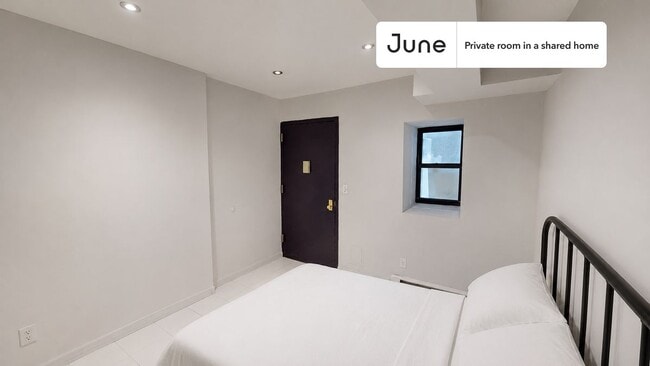 Building Photo - Room in Shared 5 bed/2 bath home in Upper West Side