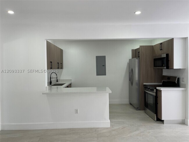 Foto del edificio - 1310 Sharazad Blvd