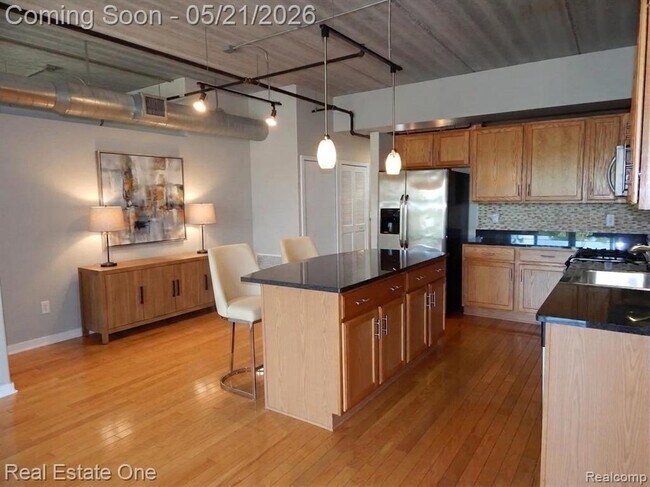 Foto del edificio - 101 Curry Ave