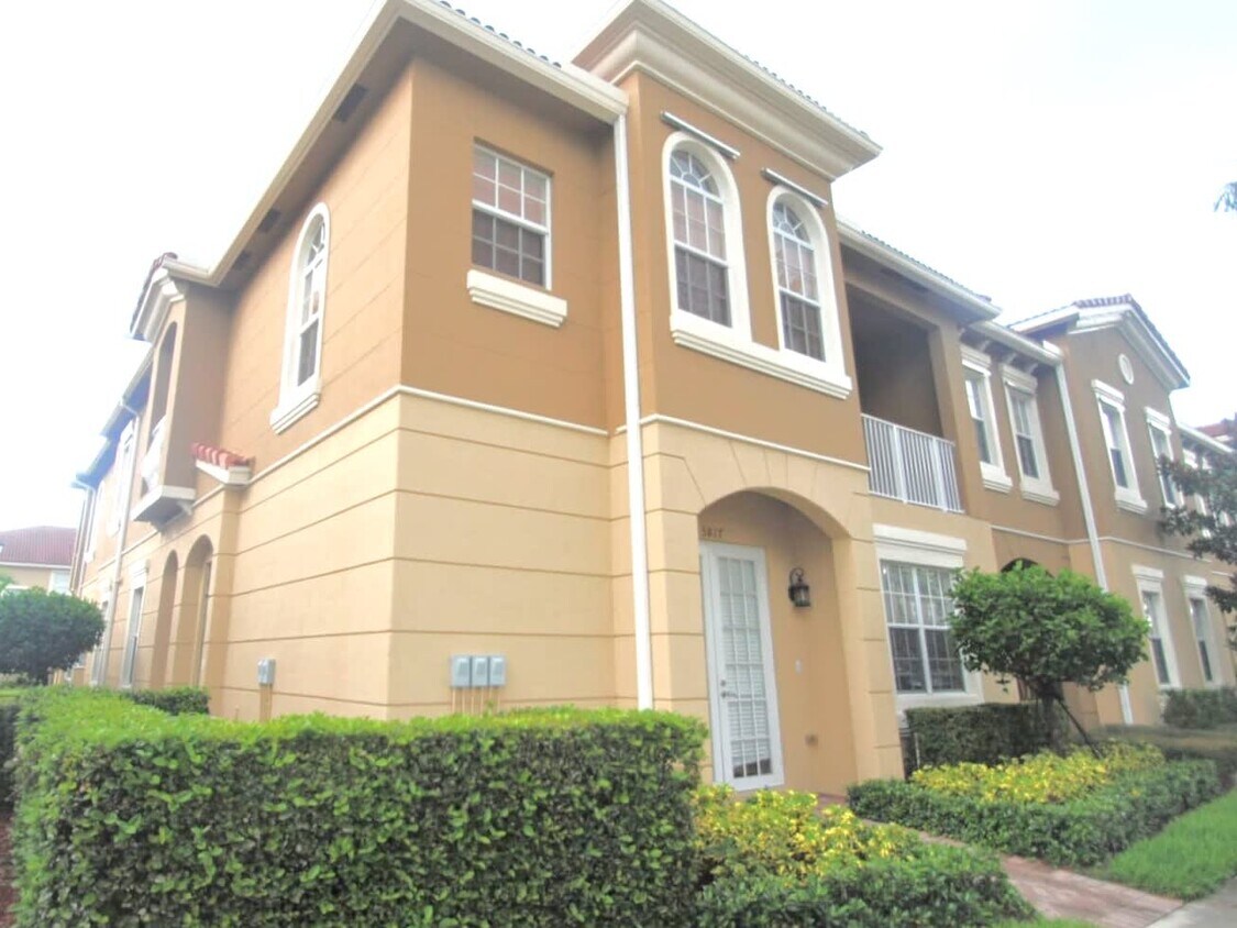 Primary Photo - 5817 Hampton Hills Blvd Unit 2106
