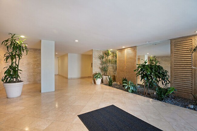 Building Photo - 11044 Ophir Dr