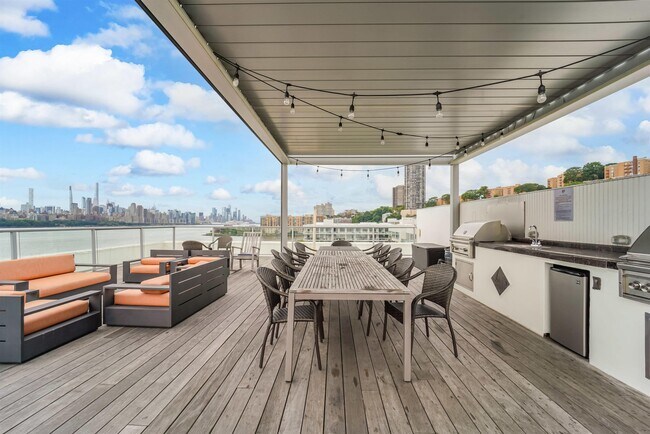 Building Photo - 9 Somerset Ln