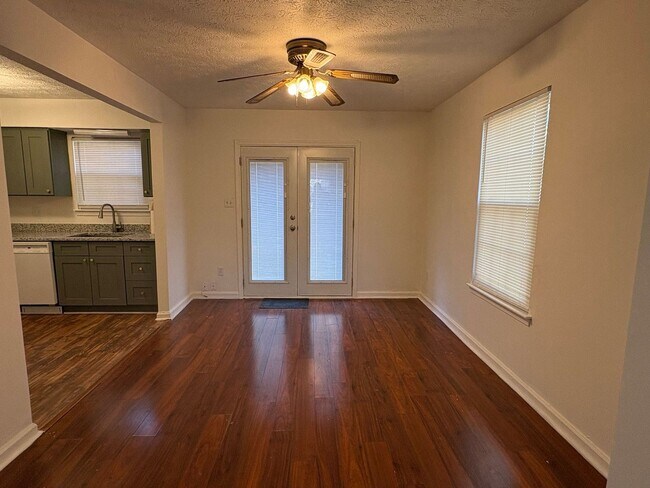 Foto del edificio - 366 Deputy Ln