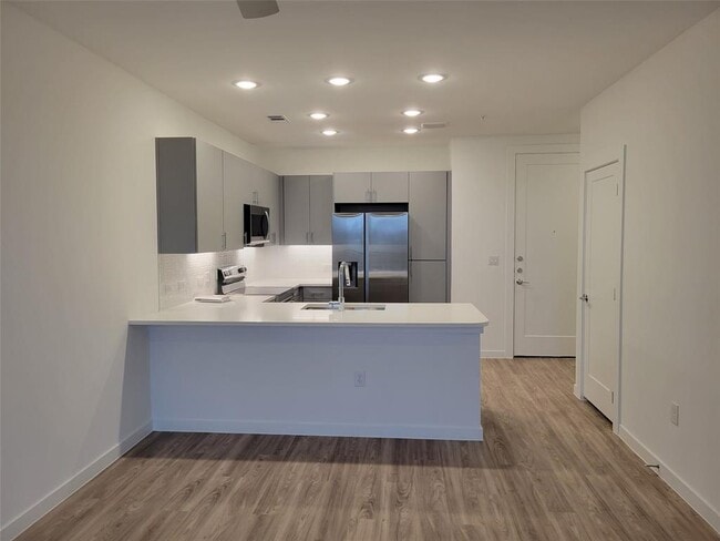 Foto del edificio - 4801 Springdale Rd