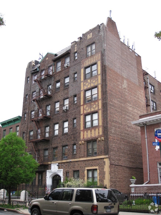 257261 Gates Ave, Brooklyn, NY 11238 Apartments in Brooklyn, NY