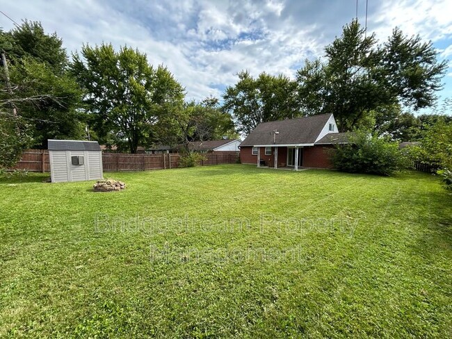 Building Photo - 407 Bramlage Ln
