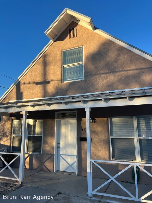 4 br, 2 bath House 1021 Edith Blvd. NE House Rental in Albuquerque