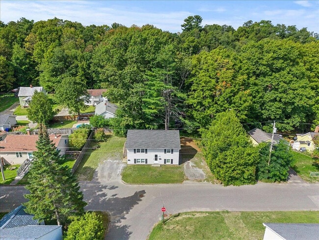 Building Photo - 12 Clark St