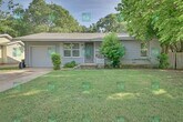 Foto principal - 708 W Redbud Dr
