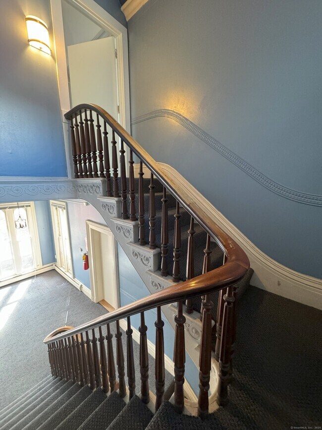 Foto del edificio - 81 Wethersfield Ave